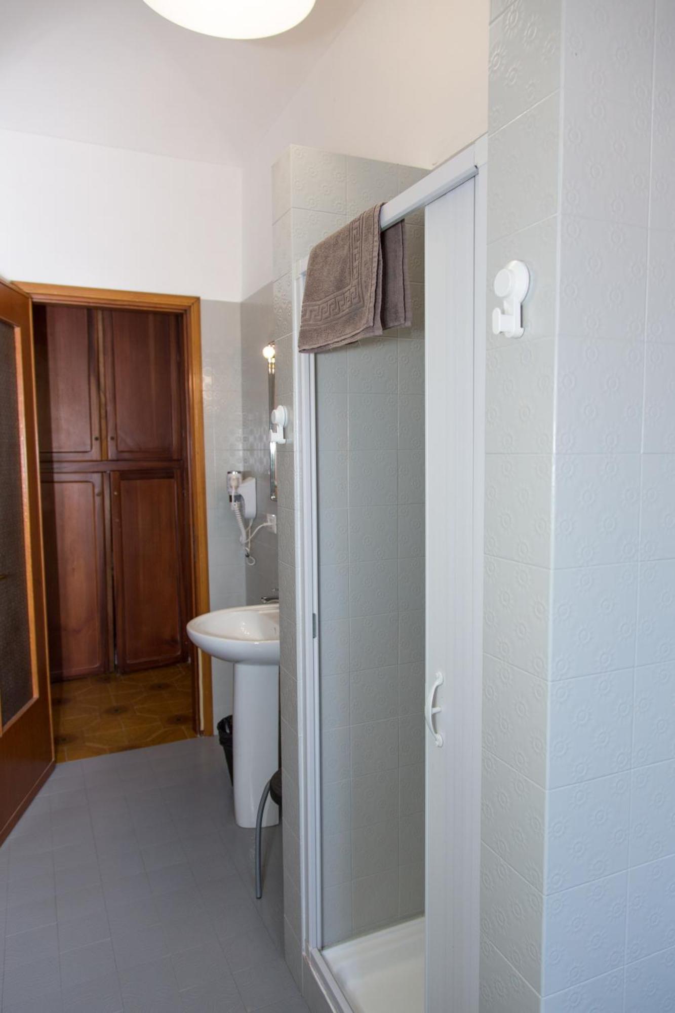 Guest House Turin Metro Young Exterior foto